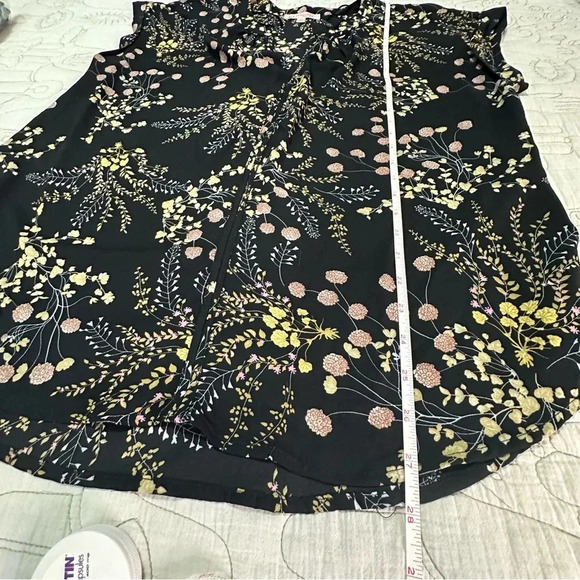Philosophy Floral Black Top Size XL - Picture 9 of 10